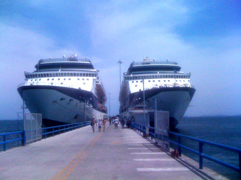 Ships docked in the day?